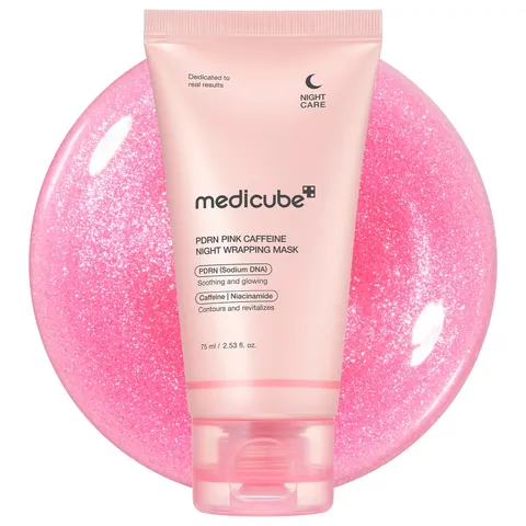 Tubo Medicube PDRN Pink Caffeine Night Wrapping Mask con textura rosa perlada
