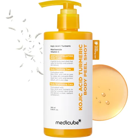 Frasco con spray de Medicube Kojic Acid Turmeric Body Peel Shot 280ml