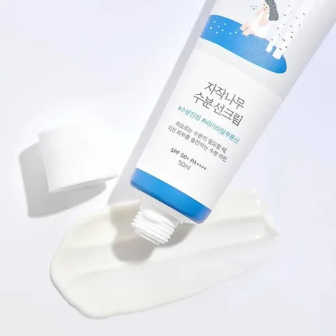 Textura acuosa del Round Lab Birch Juice Moisturizing Sunscreen