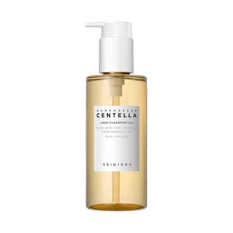 Frasco con bomba de SKIN1004 Madagascar Centella Light Cleansing Oil 200ml